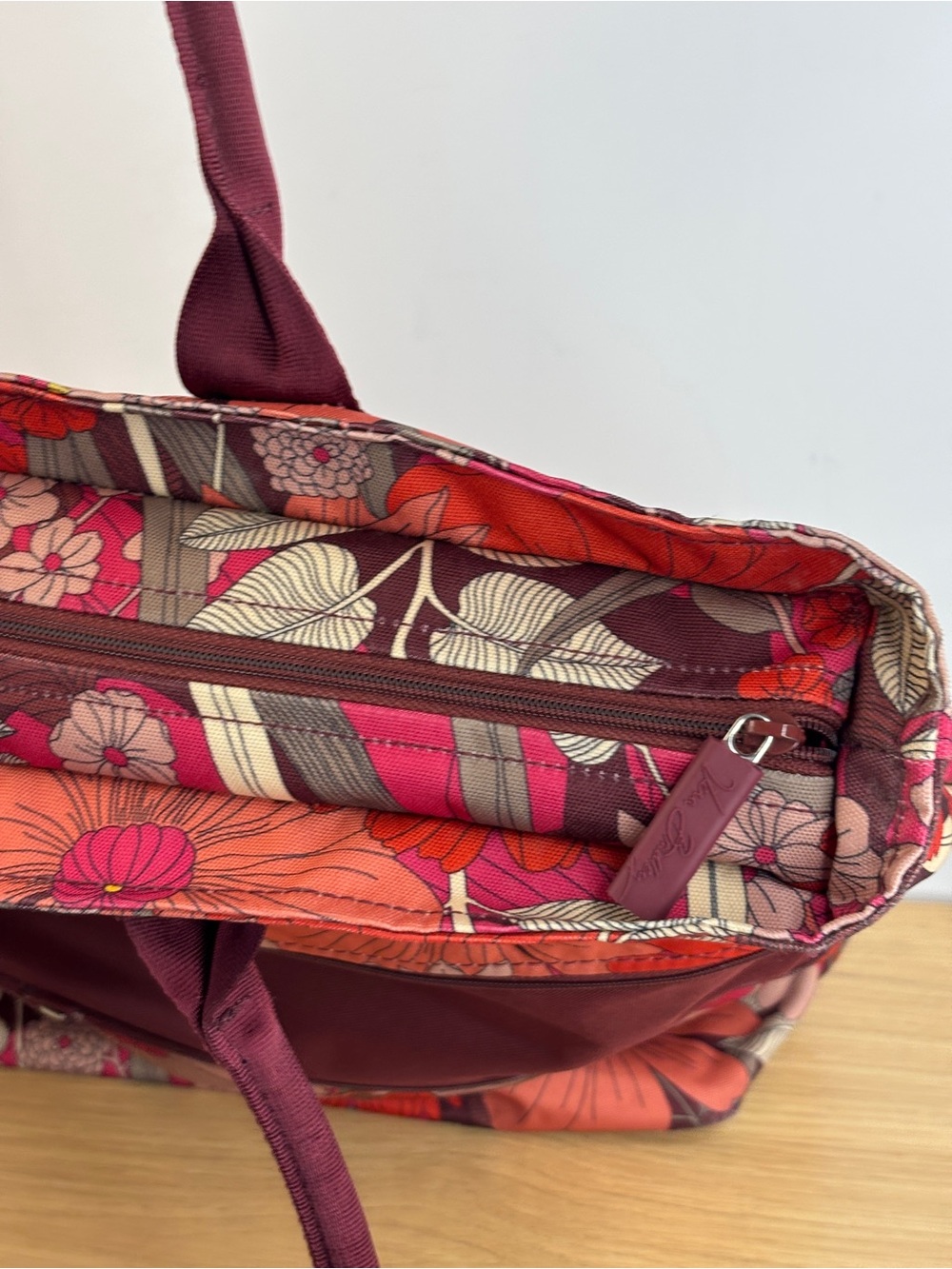 Retired Large Vera Bradley Red Lighten Up Floral Expandable Travel Tote - Picture 7 of 13